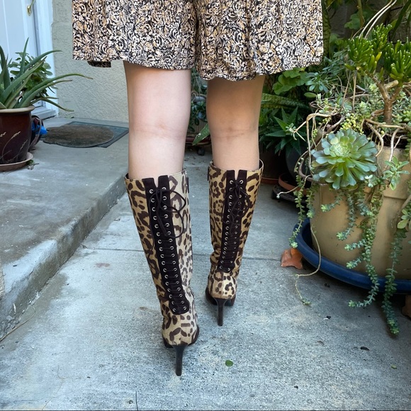 Vintage tan/brown Valentino Garavani leather boots - Picture 9 of 16